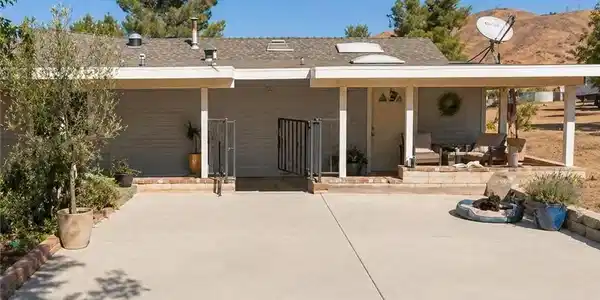 33438 Angeles Forest