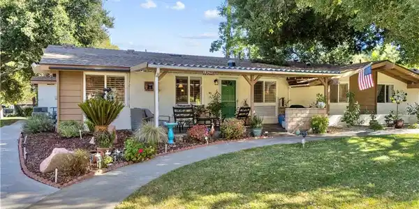 19348 Avenue Of The Oaks