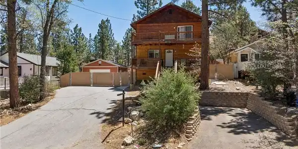 879 Spruce Lane