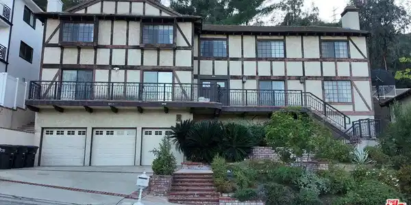 3417 Oakmont View Drive