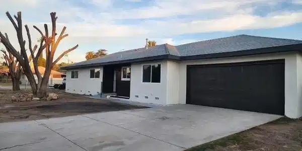 693 W Wilson