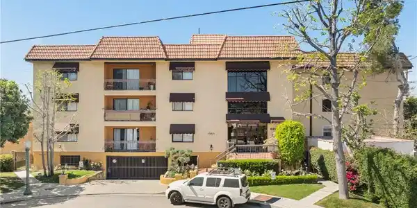 645 Balboa