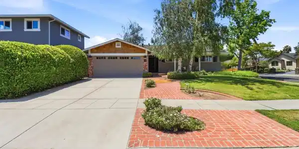 227 Howes Drive