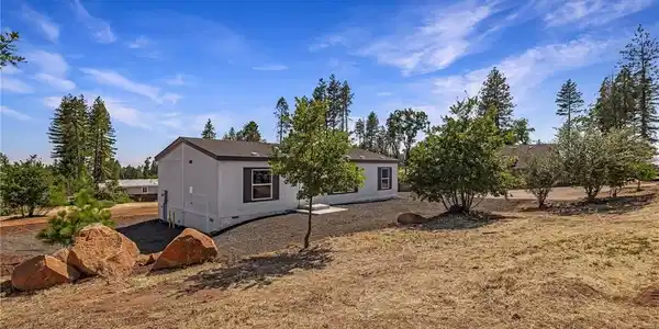 6344 Oak Way