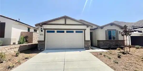 8285 Tristan Ln
