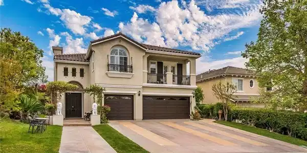 26010 Tennyson Lane
