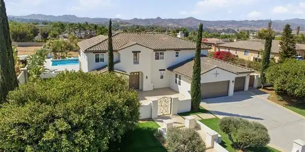 16795 Eagle Peak