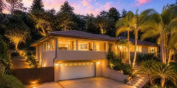 2047 Carolwood Drive