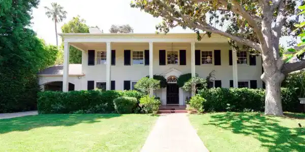 1717 CHEVY CHASE Drive