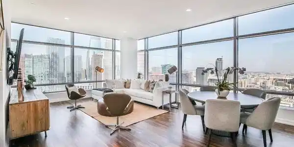 900 W Olympic