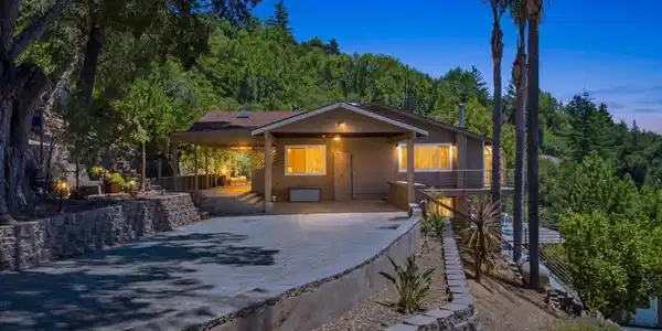 20955 Panorama Drive