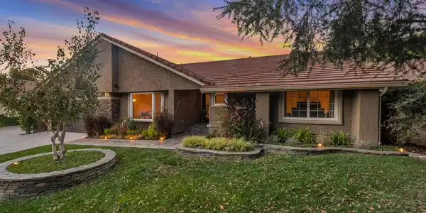 110 Starstone Court