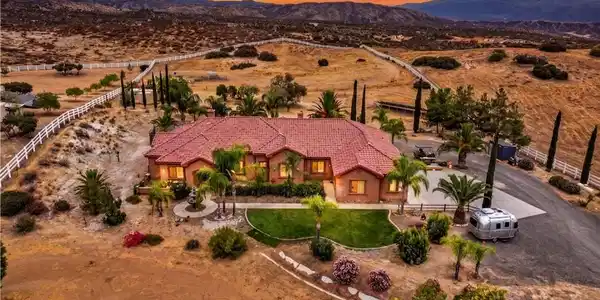 41820 Jojoba Hills Circle