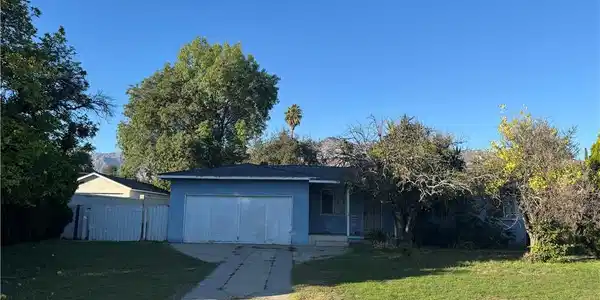 3799 Oakdale