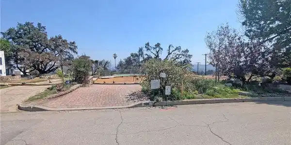 930 Parkman Street