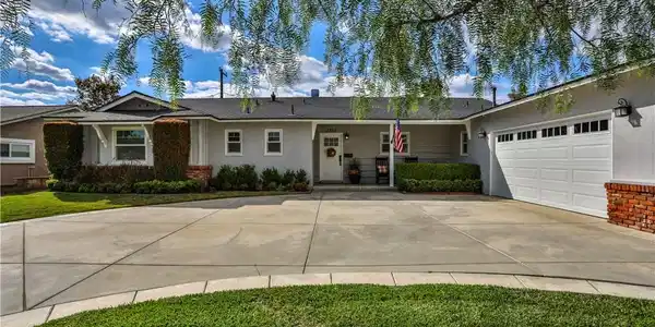 1585 Mural Drive