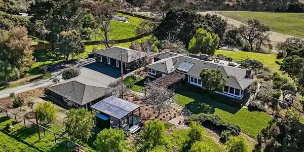 17755 Corral Del Cielo Road