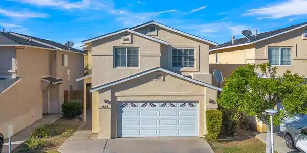 1552 Elizabeth Ln