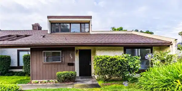 768 W Foothill