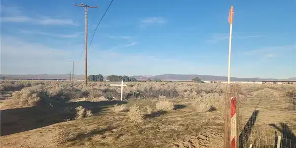 10 AC Edie Road