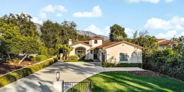 5186 La Canada Boulevard
