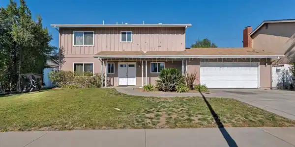 11347 11347 Kelowna Street
