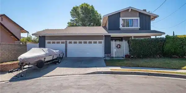 12542 Glamis St.