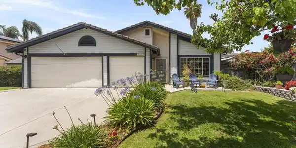 9942 Theresa Ln