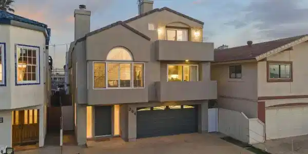 264 Hollywood Boulevard