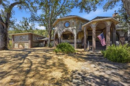 3725 Spring Valley