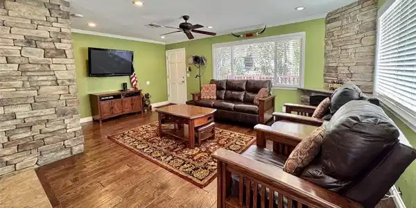 1395 Flintridge