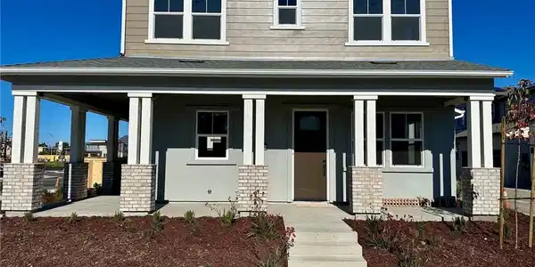 228 Foxtrot Court