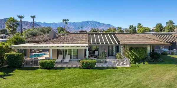 2 Whittier Court
