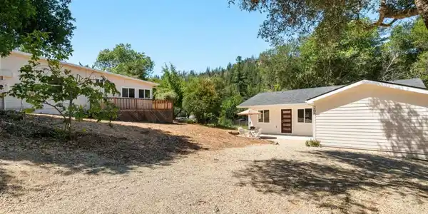 Apple Knoll Drive