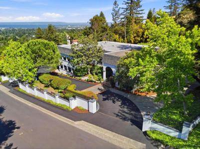 555 Chateau Drive