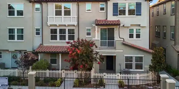 569 Grapefruit Lane