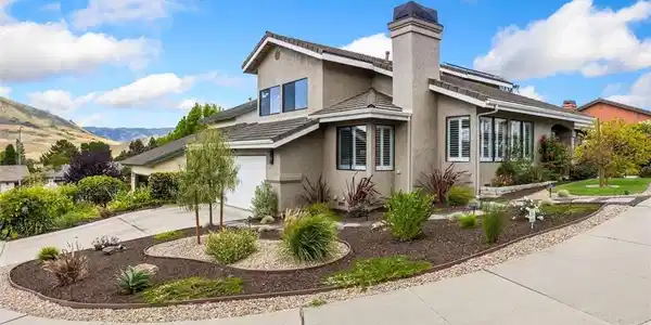 960 San Adriano Court