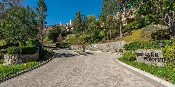 3315 View Pointe Drive