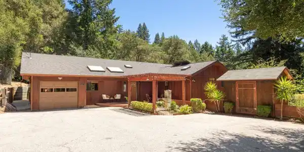 301 Upper Road