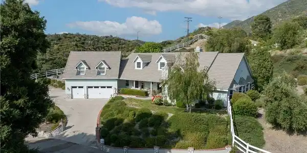 15341 Iron Canyon