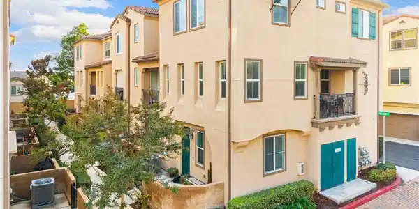 6383 Volans Court