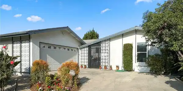969 Adelante Avenue