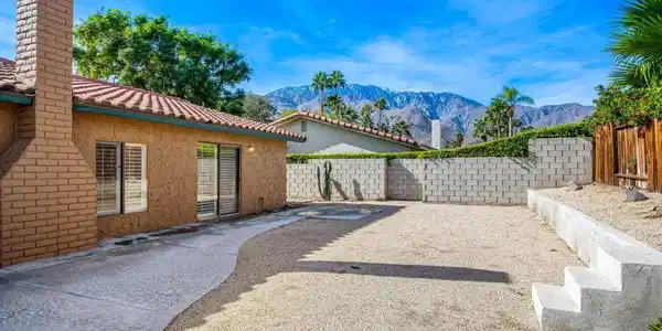 1310 E Del Mar Way