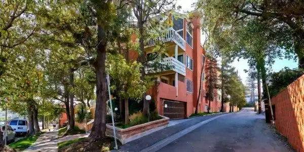 3315 Griffith Park Boulevard