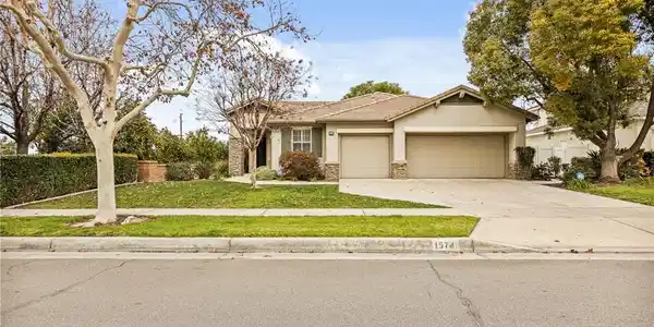 1574 Foothill