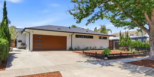 5027 Brewster Avenue