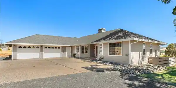 2554 Lake Hill Drive