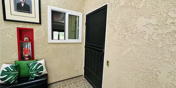 2289 Via Puerta