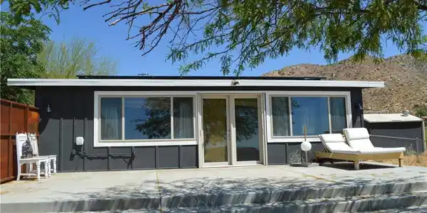10225 Pinon