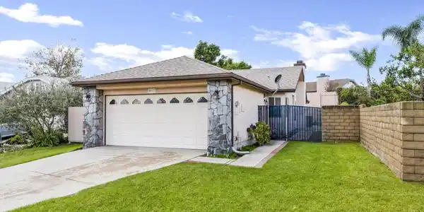 6917 Luther Circle